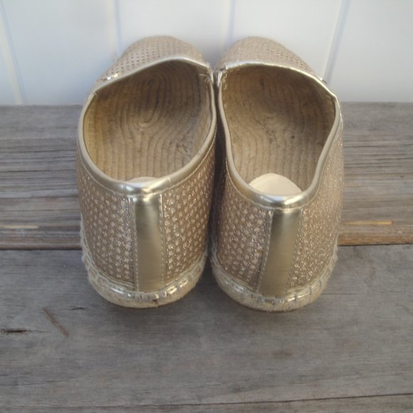 Michael Kors Slip Ons in Gold Pixie Kendricks Perforated Leather 7M - Picture 6 of 8